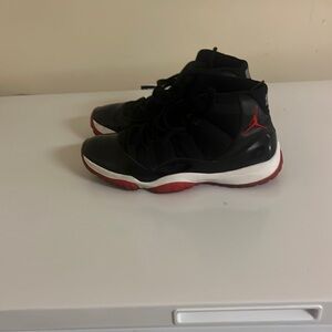 Jordan bred 11s men's size 11